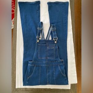 Gap flared overalls in great condition size S